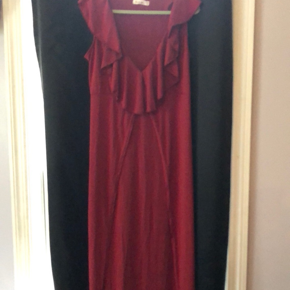Red split long dress